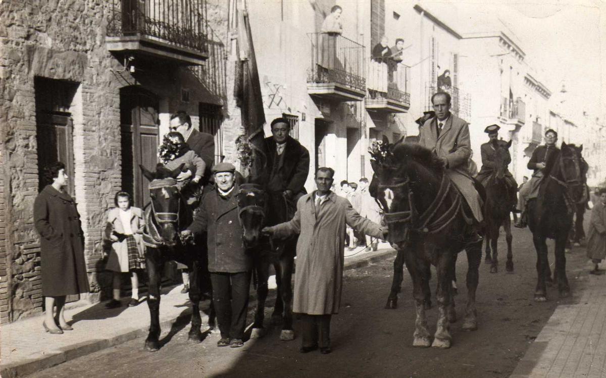 Una imatge antiga de la Festa de sant Antoni a Sant Vicenç