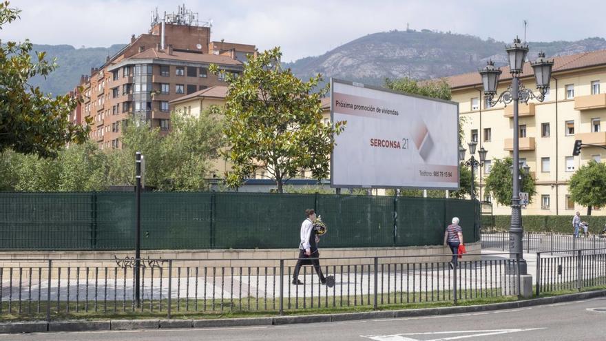 La parcela vendida por el Adif en el barrio de Vallobín. | David Cabo