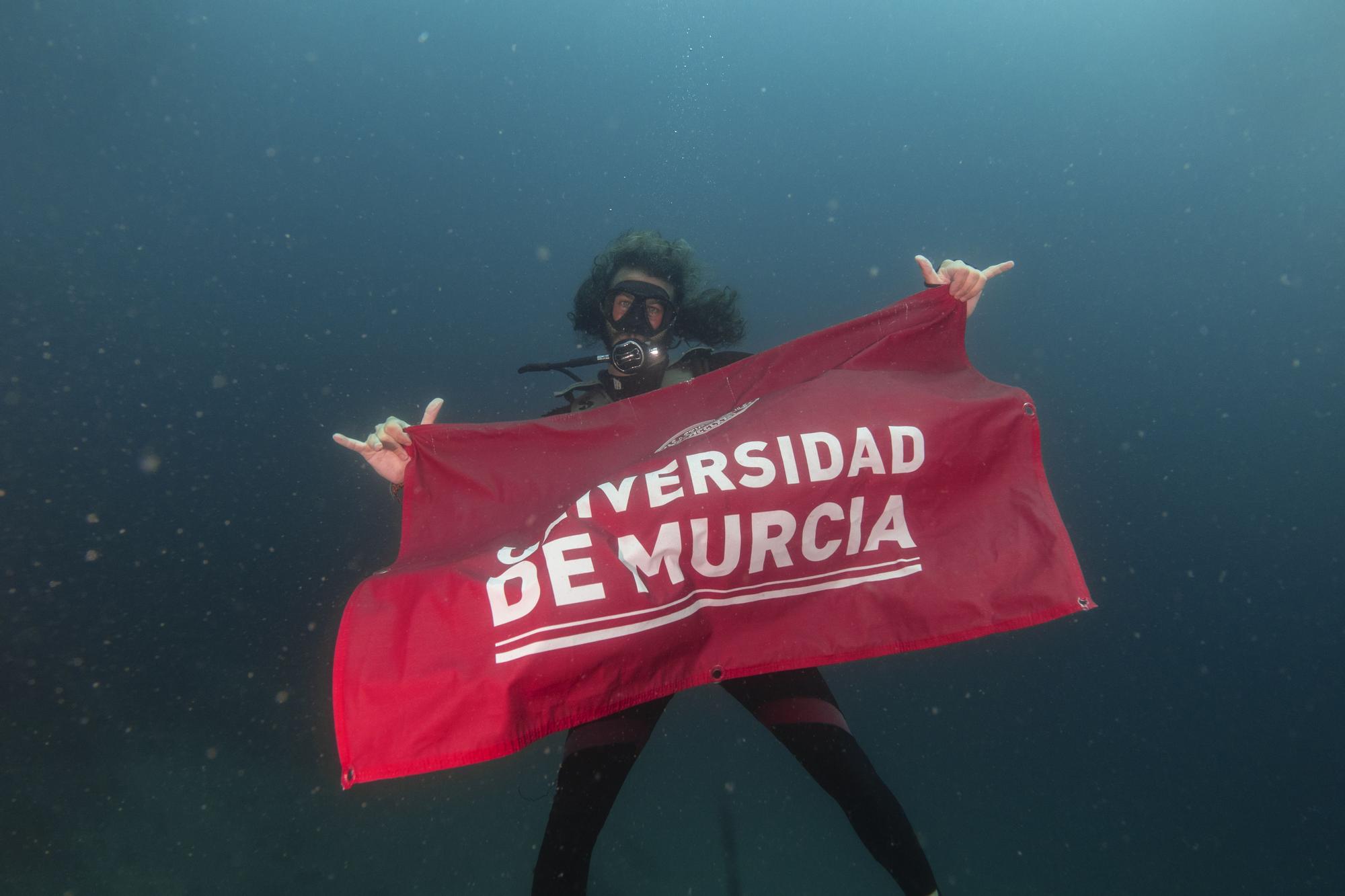 La Universidad de Murcia 'se moja' por los fondos marinos de Águilas