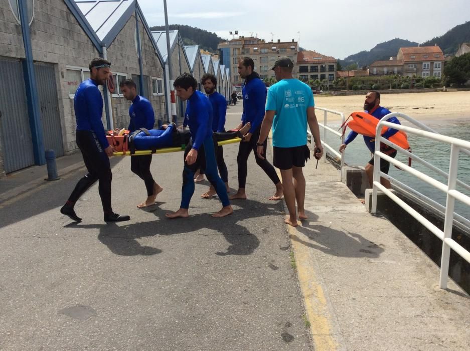 Rescate en la playa de Banda do Río