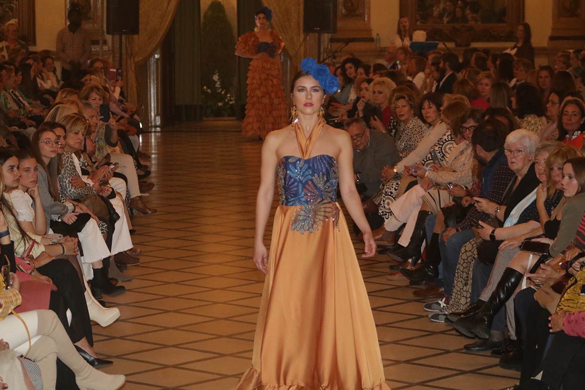 Desfile de moda flamenca a beneficio de Sonrisa de Lunares