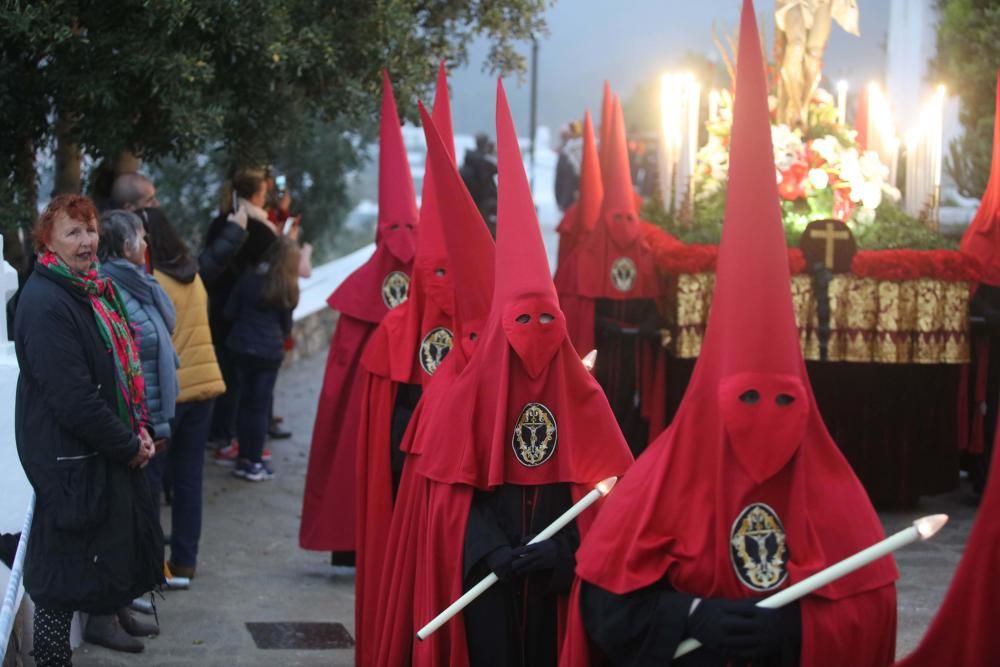 Con más incertidumbre de la esperada en un primer momento, a las 20.10 horas se daba inicio a la procesión