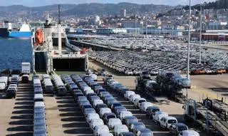 La autopista del mar a Liverpool catapulta la exportación de semirremolques en Vigo