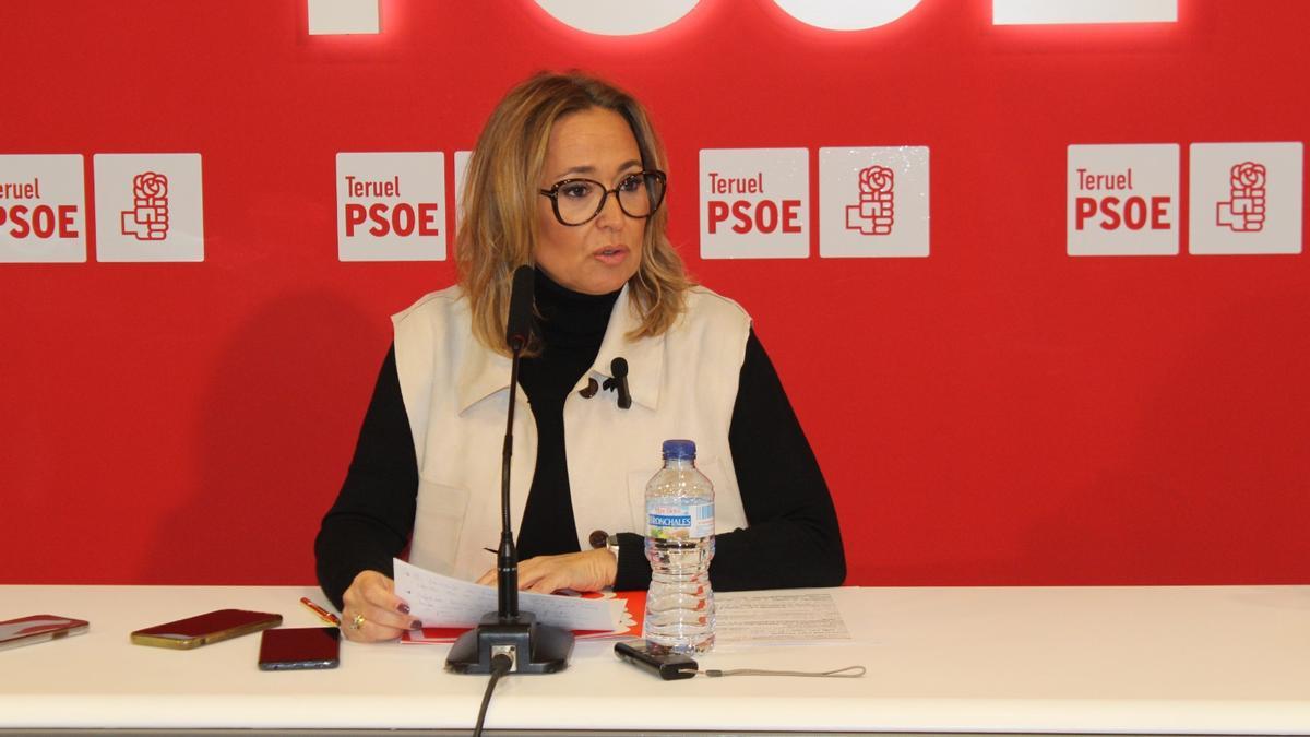 La líder del PSOE en Teruel, Mayte Pérez, esta mañana en la sede socialista turolense.