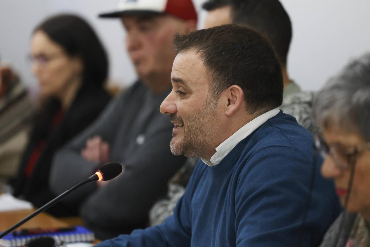Iván López, durante un pleno de Castrillón