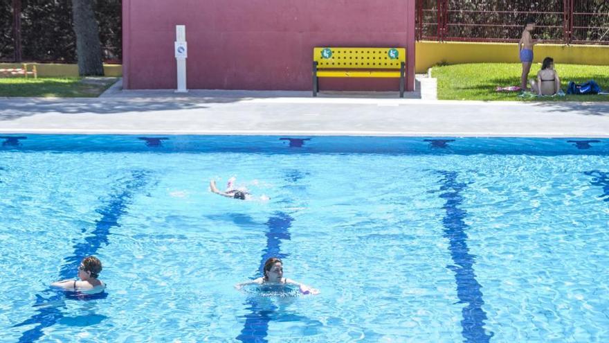 Xixona reabre la piscina del Polideportivo con importantes medidas frente al covid-19