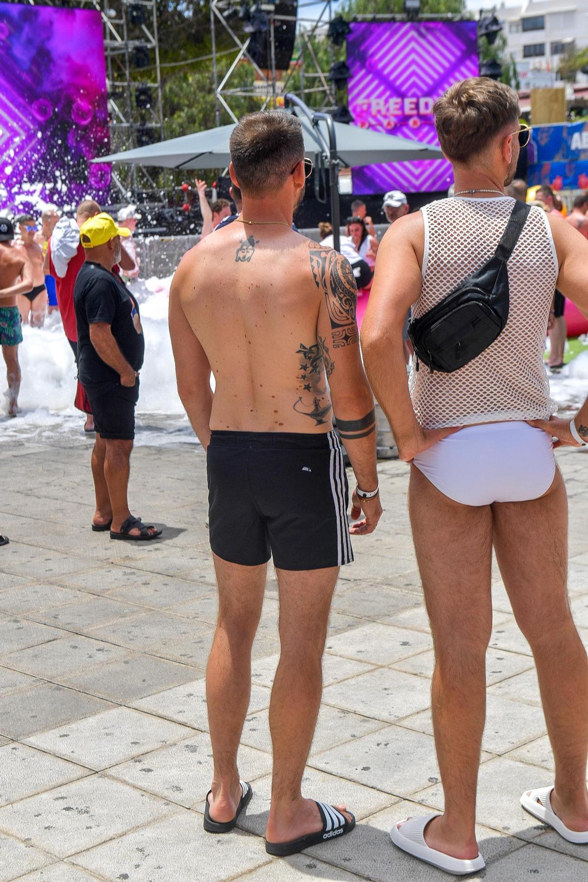 Fiesta de la espuma en el Maspalomas Pride 2024