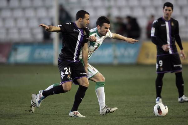 El Córdoba CF vence en el Arcangel por dos a cero al Real Valladolid