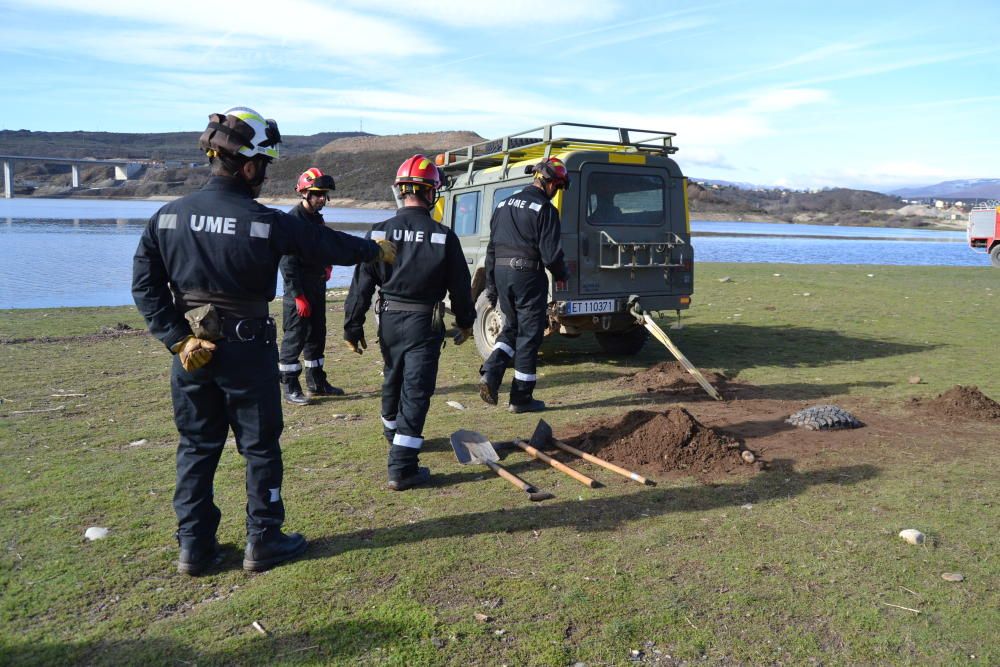 La UME realiza ejercicios de rescate de víctimas e