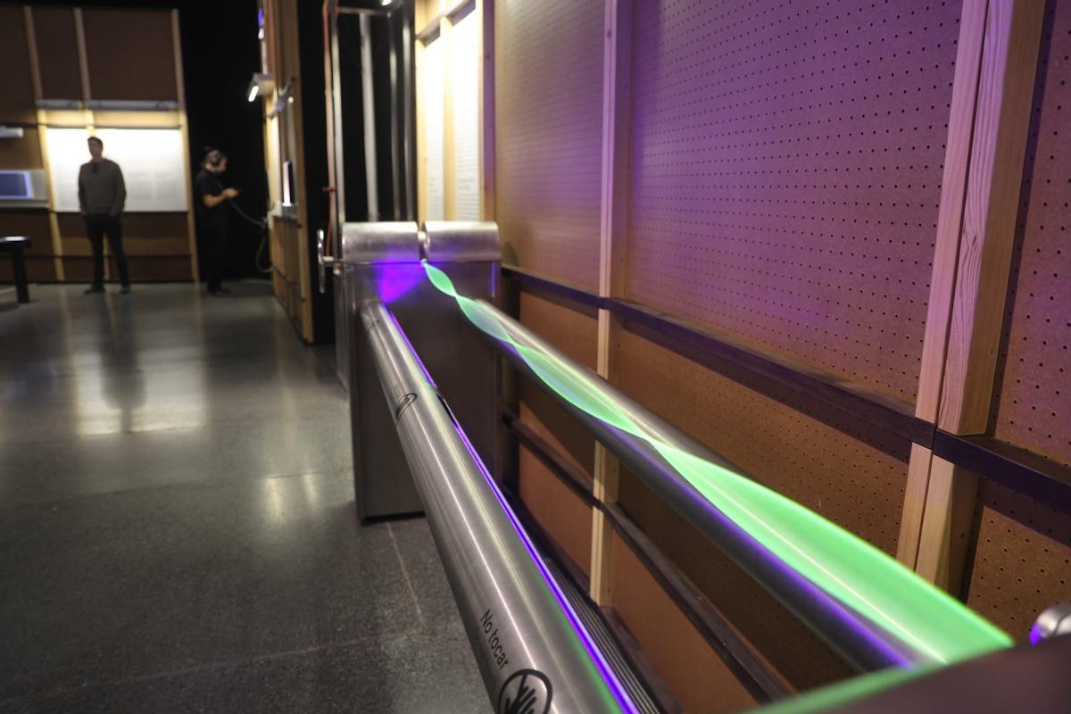 Más de una veintena de elementos interactivos están presentes en la exposición.