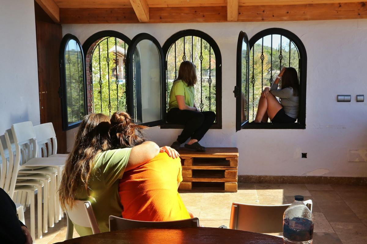 Adolescentes en un centro de menores