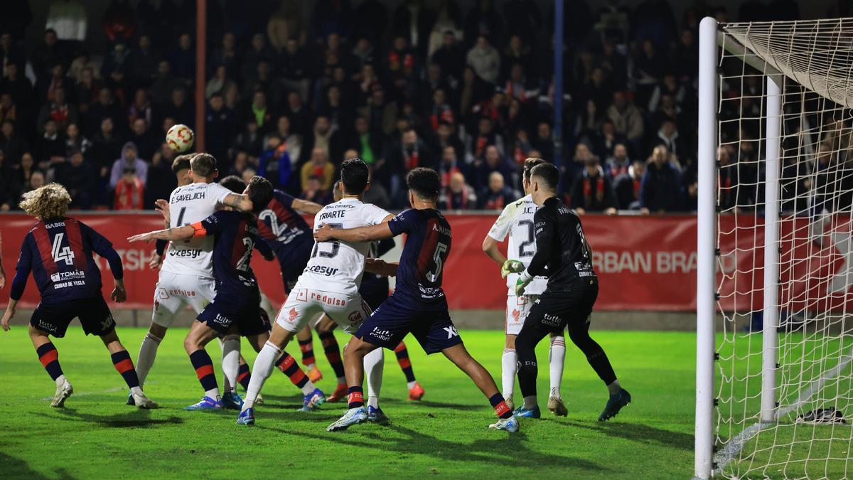 El derbi regional entre el Yeclano Deportivo y el Real Murcia, en imágenes