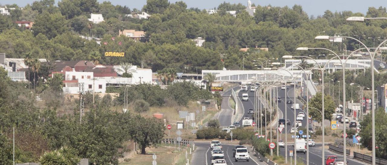 Imagen de la discoteca vista desde la autovía.