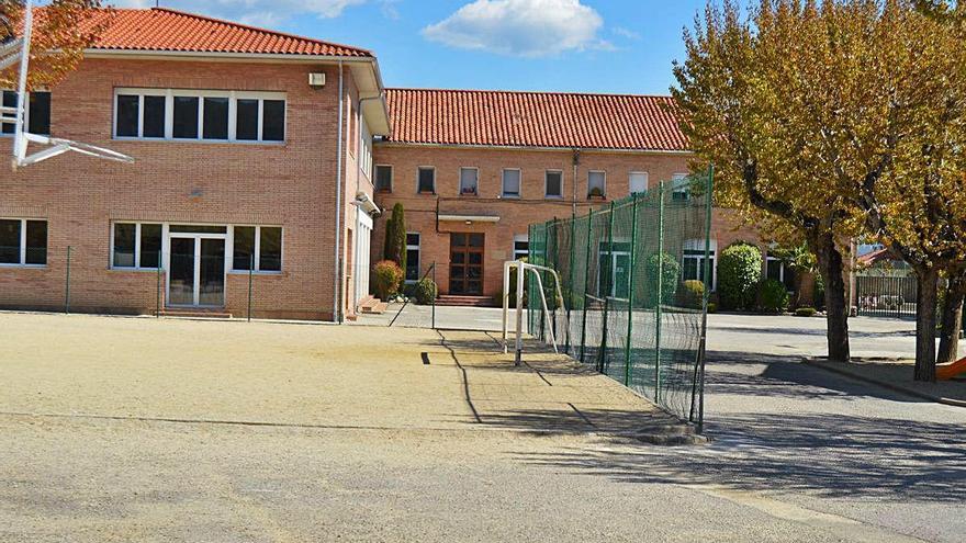 Exterior de l&#039;escola Vedruna de Berga