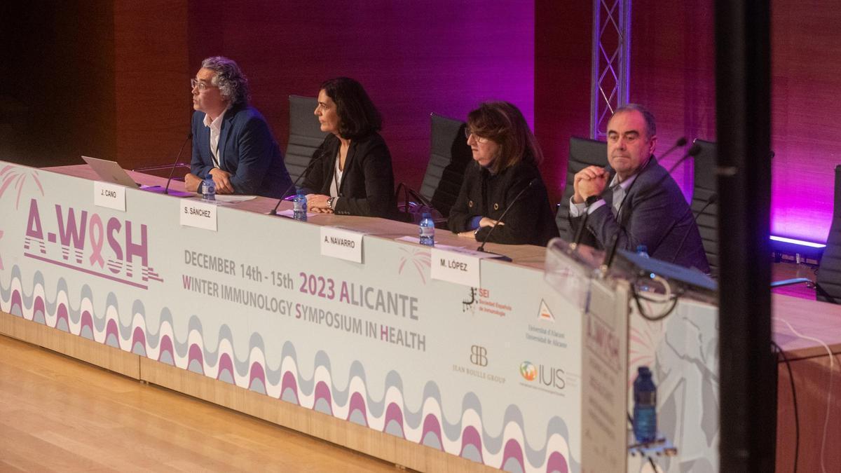 CÁNCER INMUNOTERAPIA | Investigadores internacionales revelan en Alicante que uno de cada tres casos de cáncer se trata ya con inmunoterapia