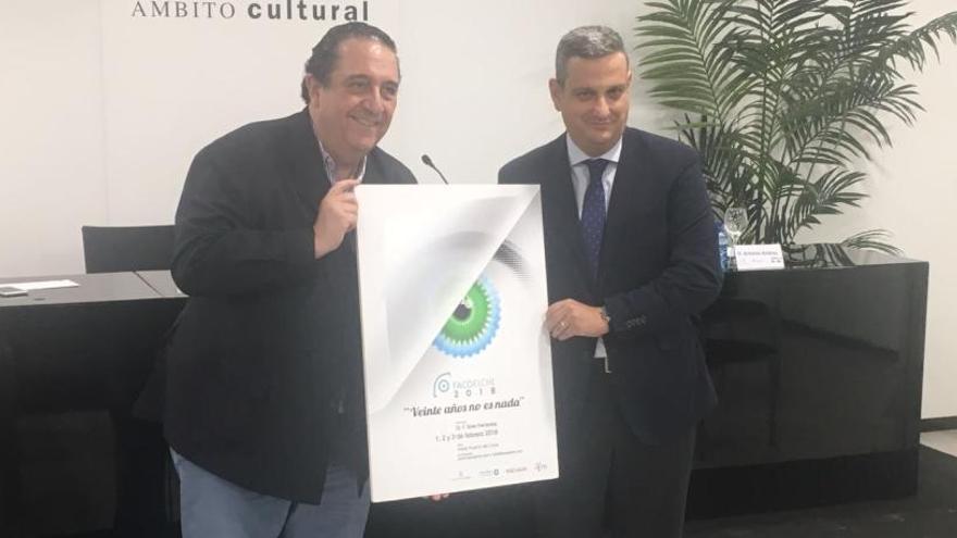 La presentación del cartel en El Corte Inglés de Elche.