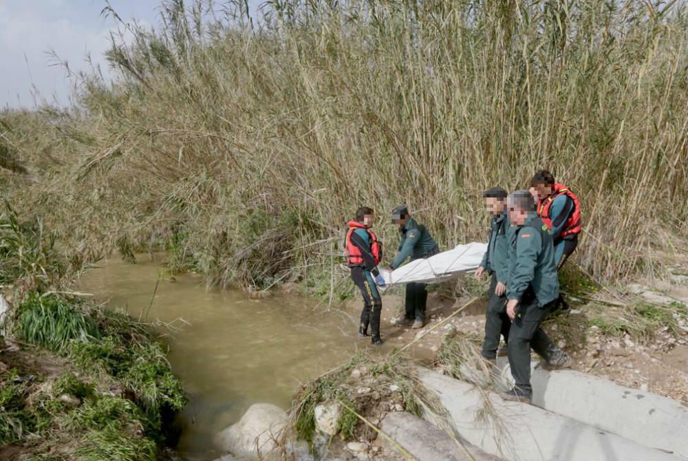 El coche del hombre apareció en un punto de difícil acceso e inundado de la partida Alcolecha, en La Nucía