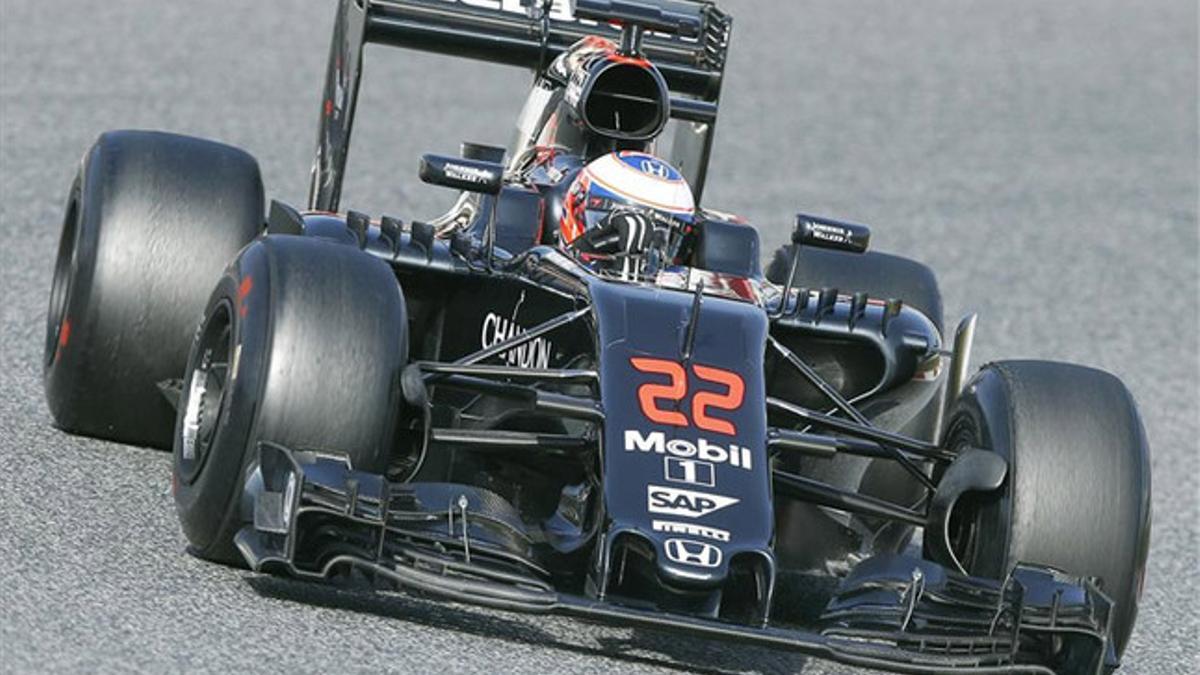 Button y su McLaren en el Circuit