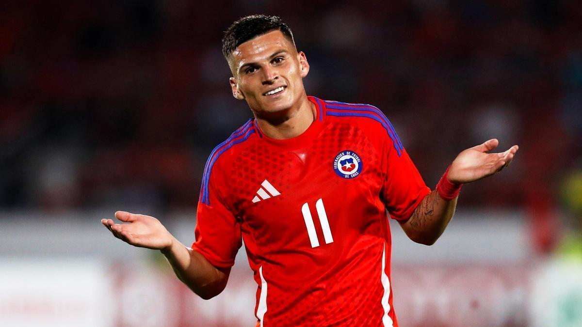 Lucas Cepeda, con la selección de Chile