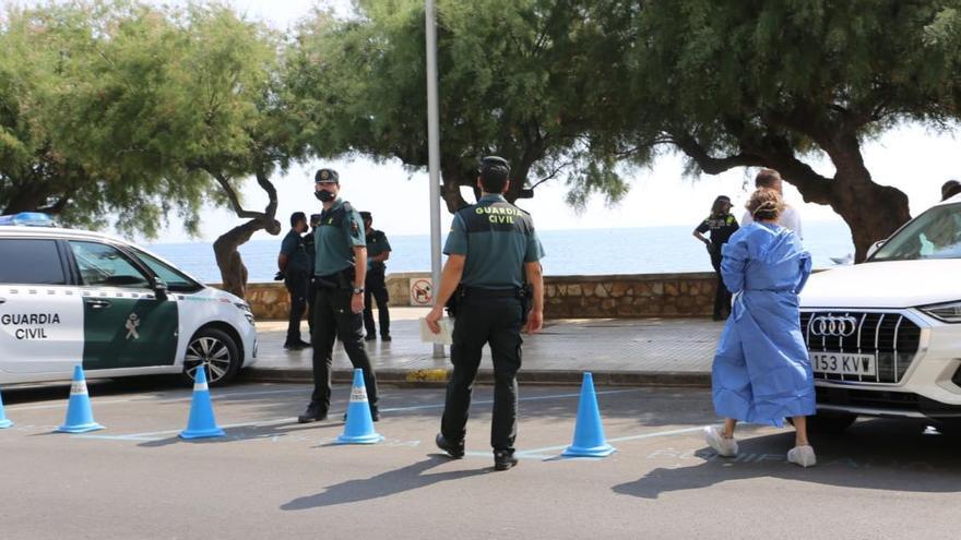 Desplegament dels efectius d&#039;emergència al passeig marítim de l&#039;Escala