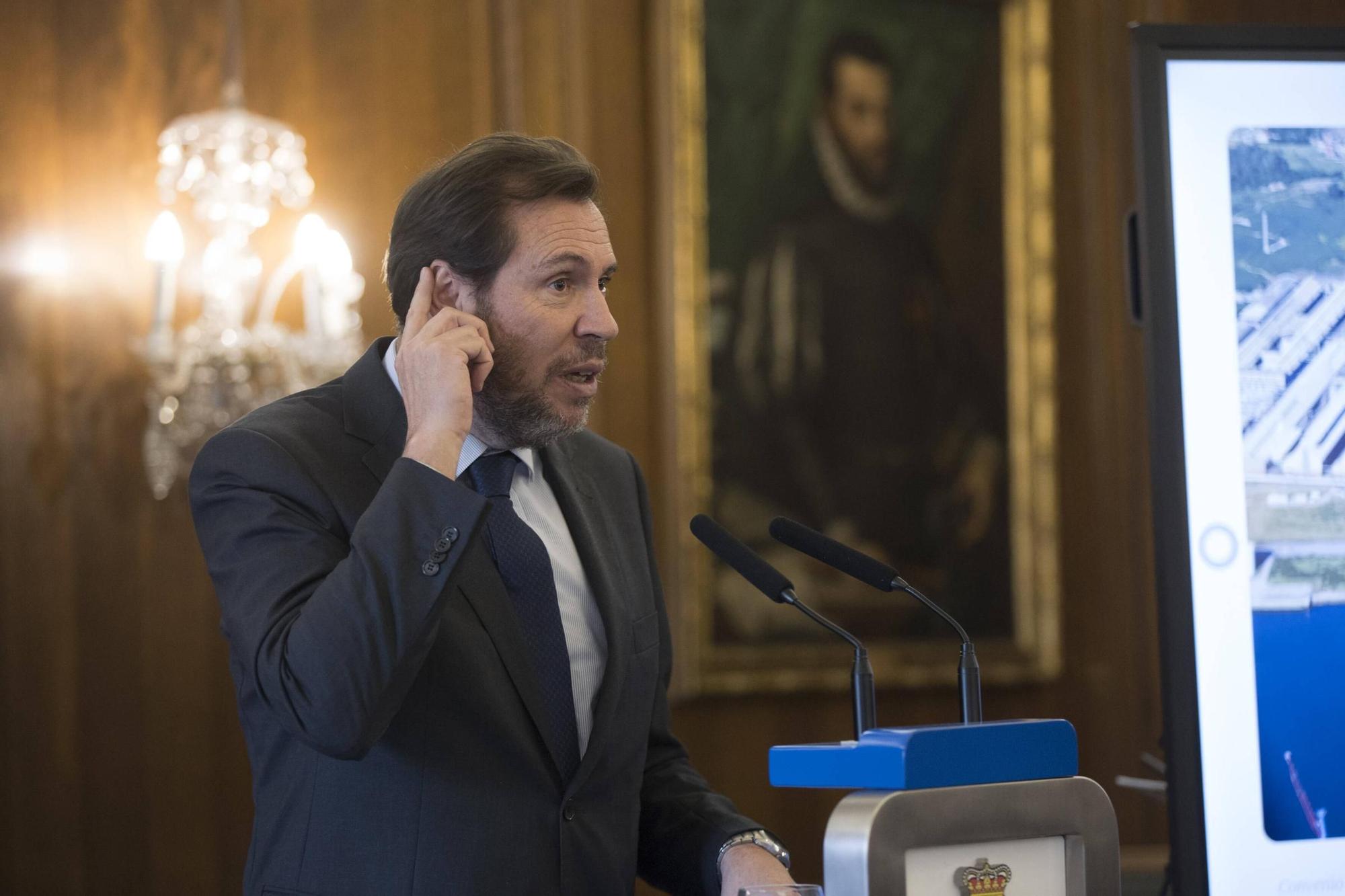 EN IMÁGENES: Así ha sido la visita a Avilés de Óscar Puente, ministro de Transportes y Movilidad Sostenible