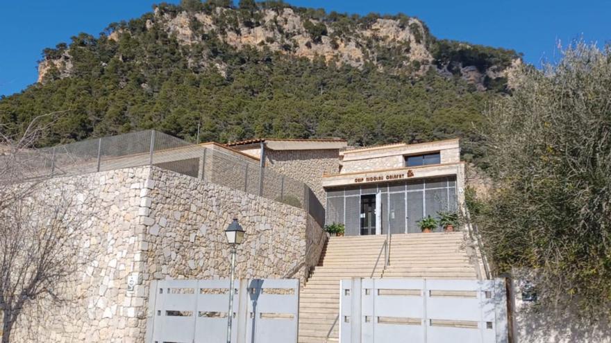 El colegio de Valldemossa pide el cobro de 10.000 euros en ayudas municipales pendientes