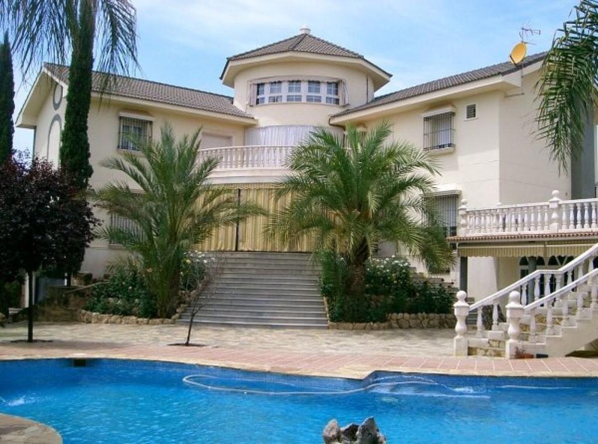 Chalet en venta en Sansueña.