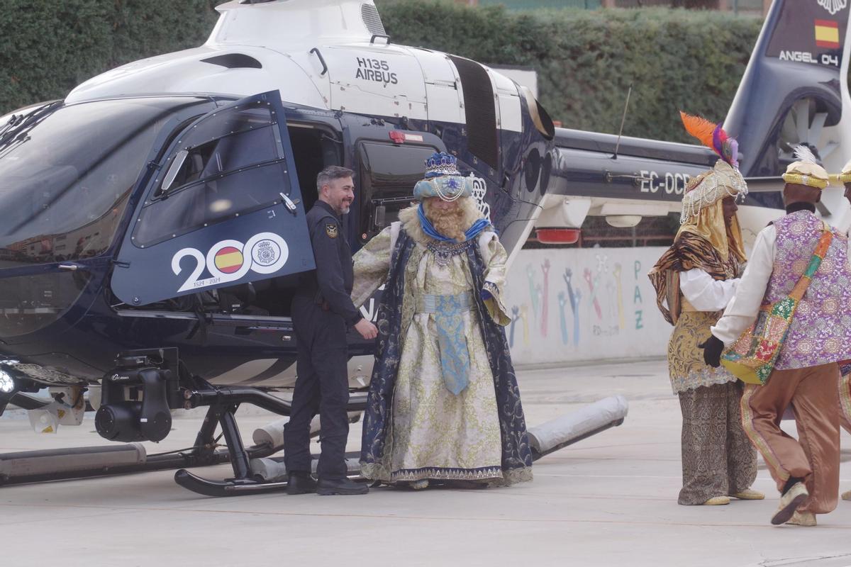 Fotos de la Cabalgata de Reyes de la Cruz del Humilladero de 2026