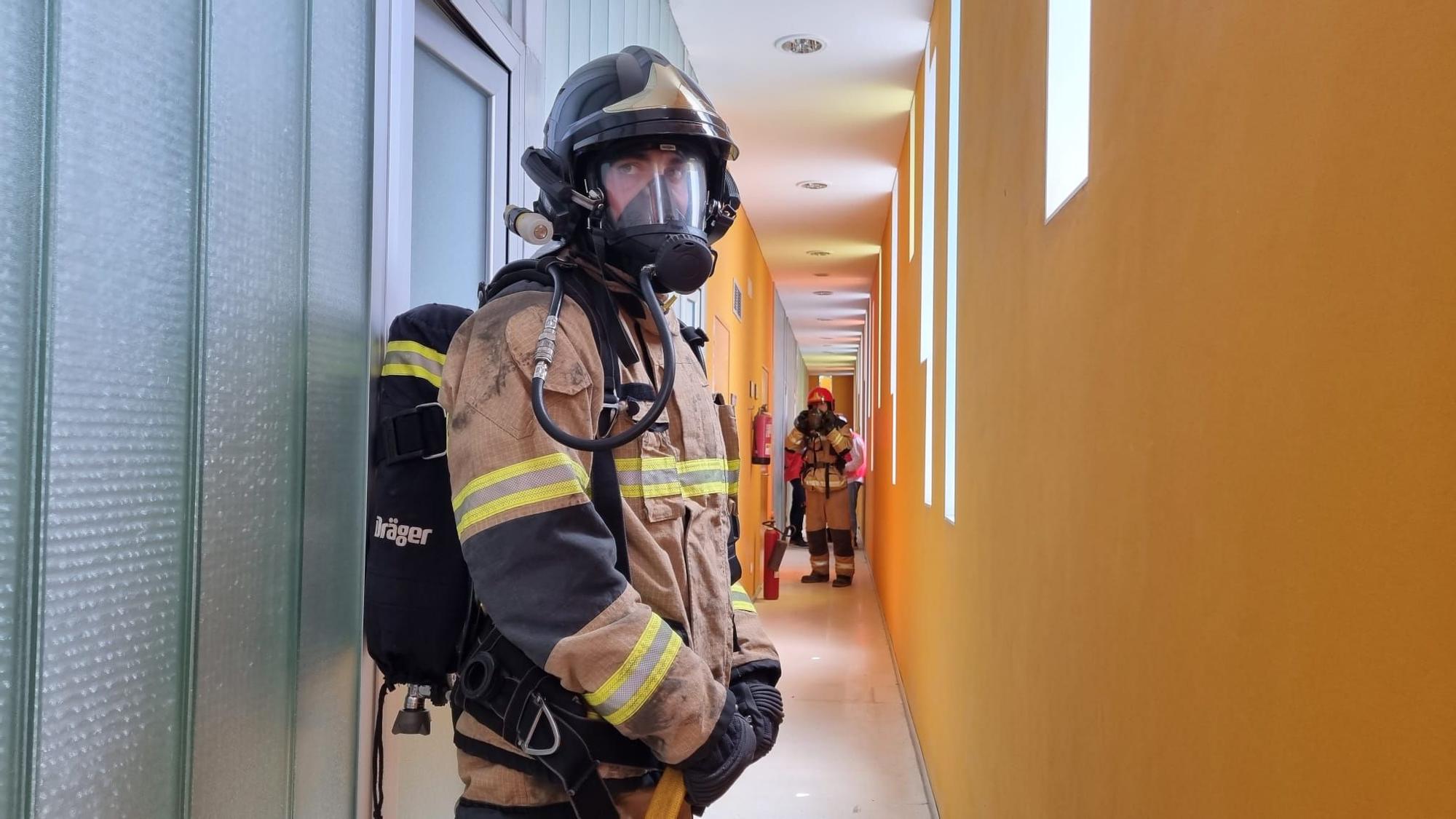 Simulacro de incendio en el centro de salud de Sant Antoni