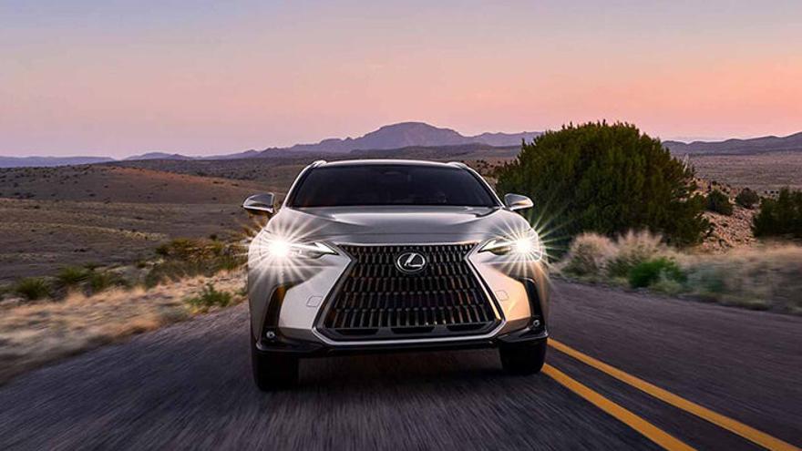 Lexus NX 450h, el crossover listo para vivir una aventura.