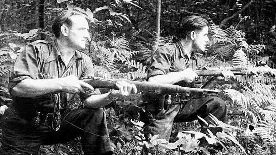 Guerrilleros comunistas, apodados «los maricos», en los montes de Laviana durante la Guerra Civil.