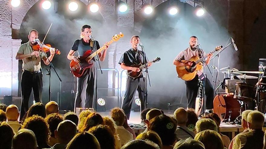 El Nido sonó así en la Plaza Mayor de Benavente