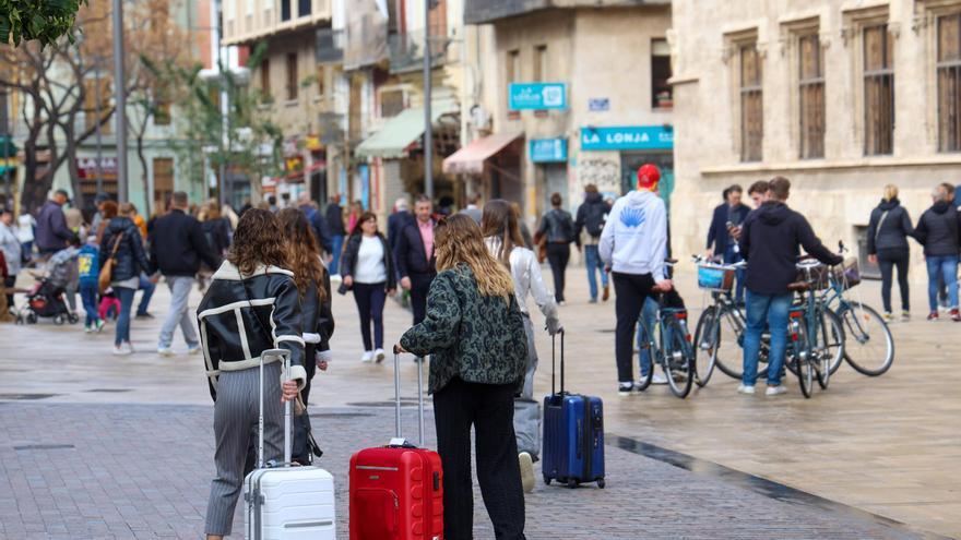 La tasa turística fallera vuelve al debate político ante las cifras del fuerte impacto económico