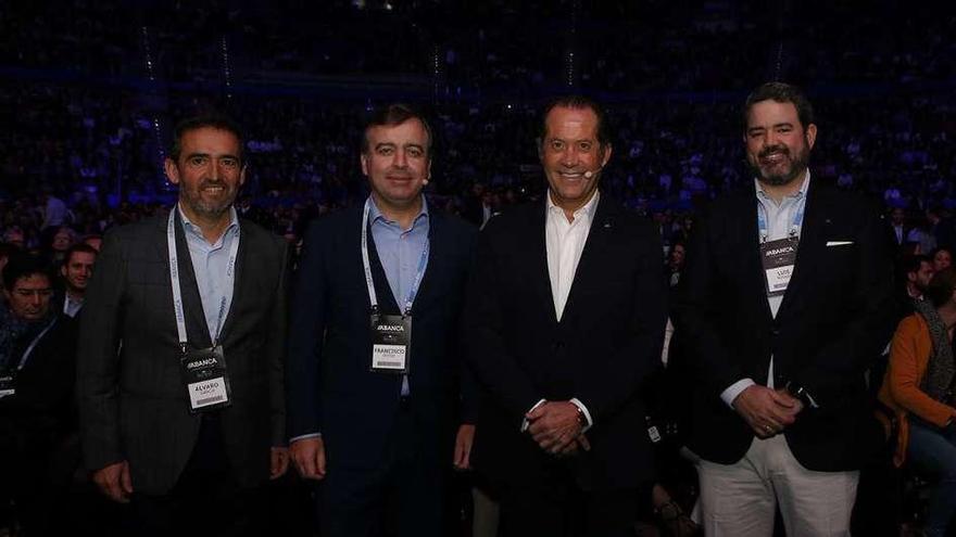 De izquierda a derecha, Álvaro García, Francisco Botas, Juan Carlos Escotet y Luis Beraza, ayer, en A Coruña.