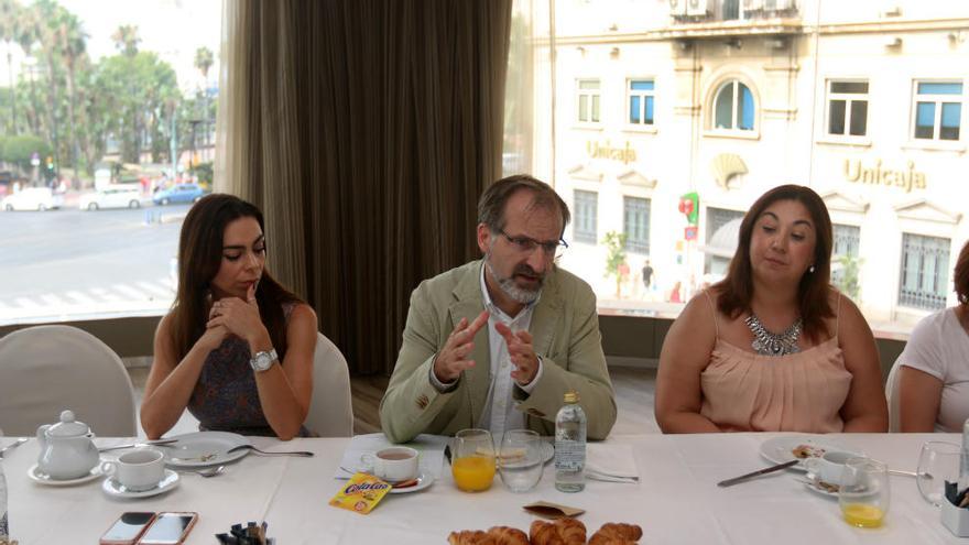 Gonzalo Sichar y Teresa Pardo haciendo balance del primer año en la Diputación.