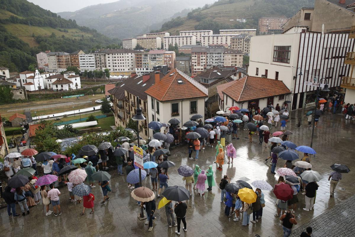 El día en que la Descarga de Cangas se aplazó por la tormenta