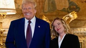 Meloni visita per sorpresa Trump a la seva residència privada de Florida
