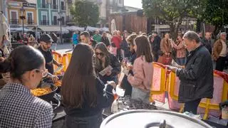 Santa Eulalia vuelve a unir a Mérida en una pitarra popular a base de vino y villancicos