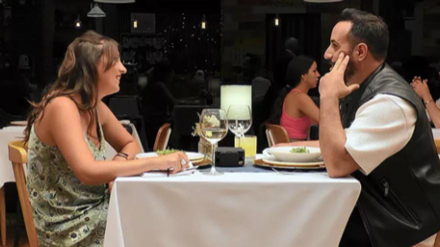 La reacción de una comensal de &#039;First Dates&#039; al conocer la profesión de su cita: &quot;No te puedo poner los cuernos&quot;