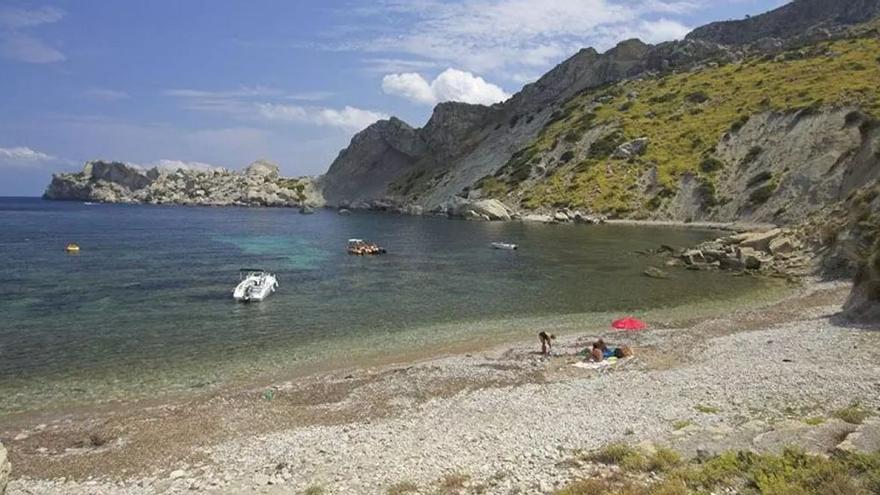 Umweltsch-tzer-fordern-Abriss-alter-Bauten-an-der-Naturbucht-Cala-Castell