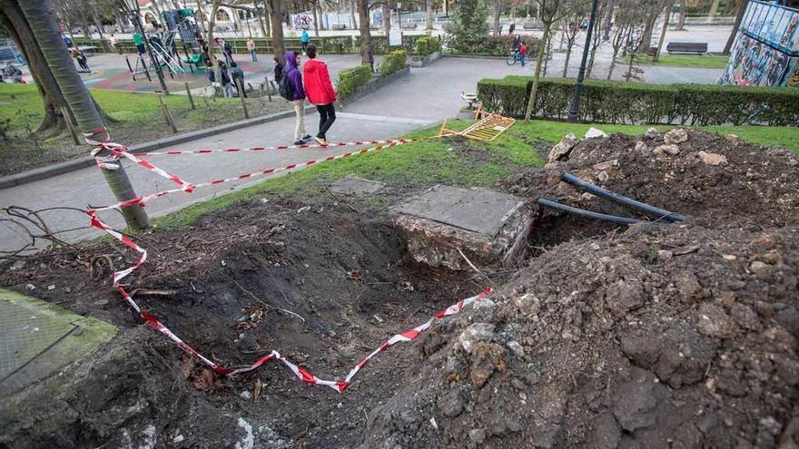 Obras de renovación del riego del Campo San Francisco.