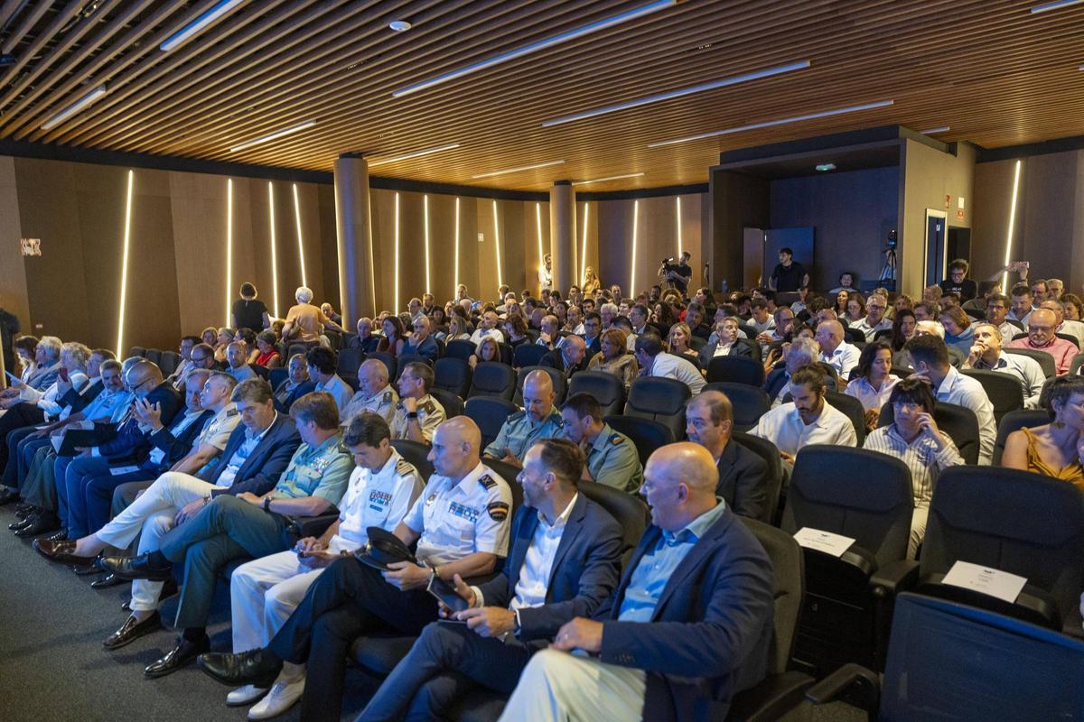 Los asistentes a la presentación del Port Center de la Autoridad Portuaria de Baleares en el nuevo auditorio