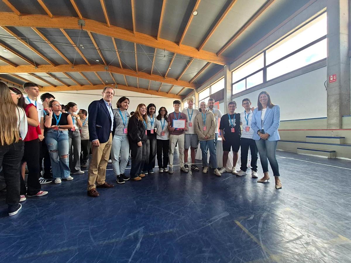 Foto de familia de los participantes en RetoTech 2025 en Canarias.