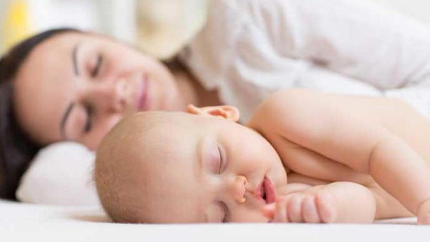 Inventan un colchón que avisa si el bebé no está durmiendo