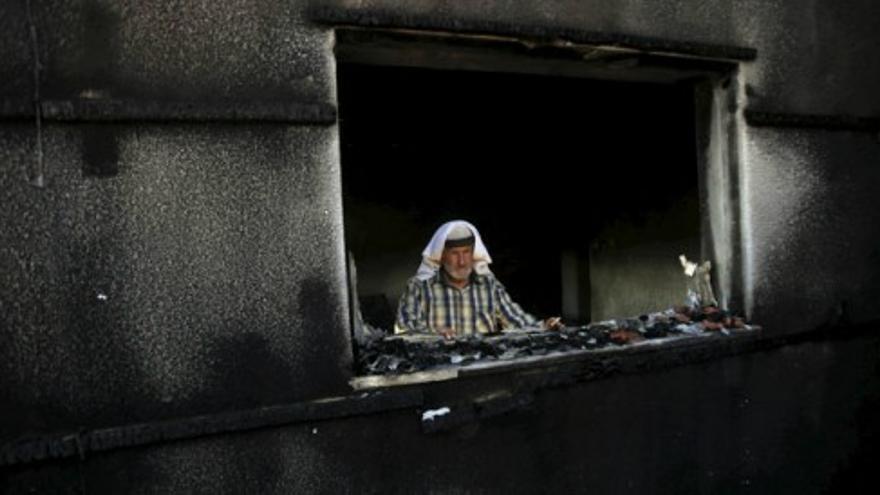 Un bebé palestino fallece carbonizado por un presunto ataque de colonos judíos