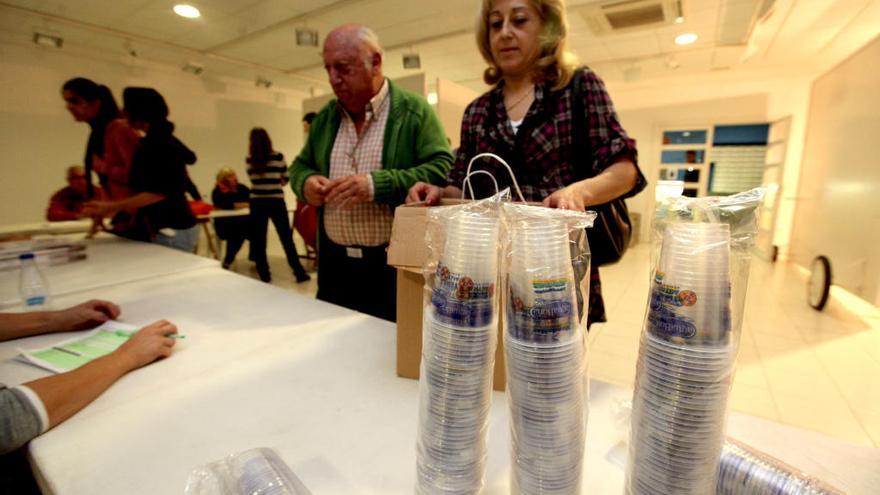 Ciudadanos pide eliminar el uso de plásticos en actos festeros de Benidorm