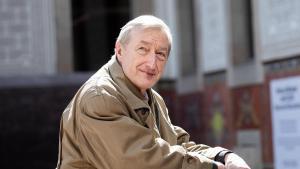 El escritor británico Julian Barnes.