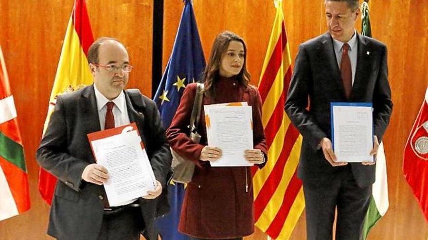 Iceta, Arrimadas i Albiol en la presentació dels recursos al TC, dimecres