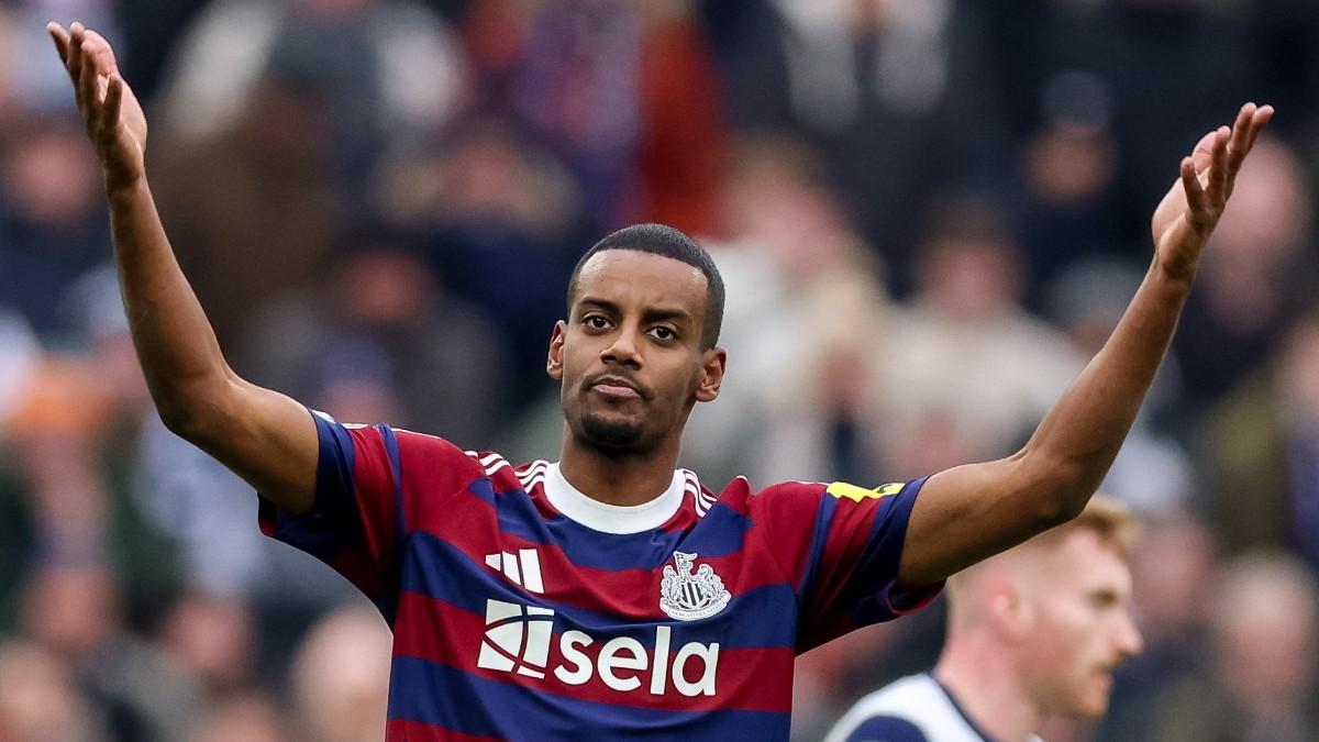 Alexander Isak volvió a marcar ante el Tottenham