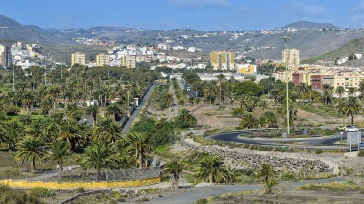 Valle de Jinámar, con Las Ramblas a la derecha.